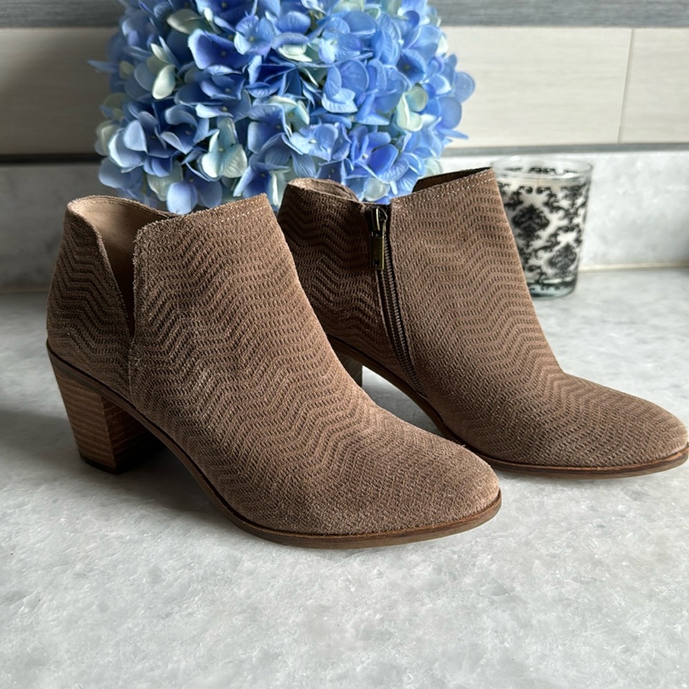Lucky Brand Suede Booties 7.5